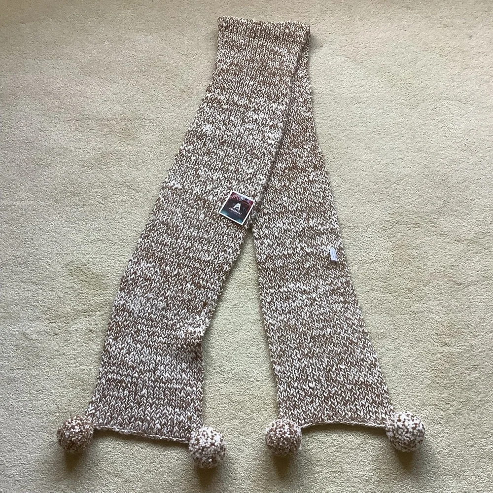 New Awamaki Peruvian Handmade Alpaca Wool Knit Scarf with Pom- Poms